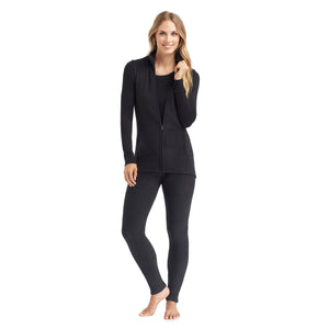 A lady wearing black full zip vest !59% Polyester, 35% Recycled Polyester, 6% Spandex!