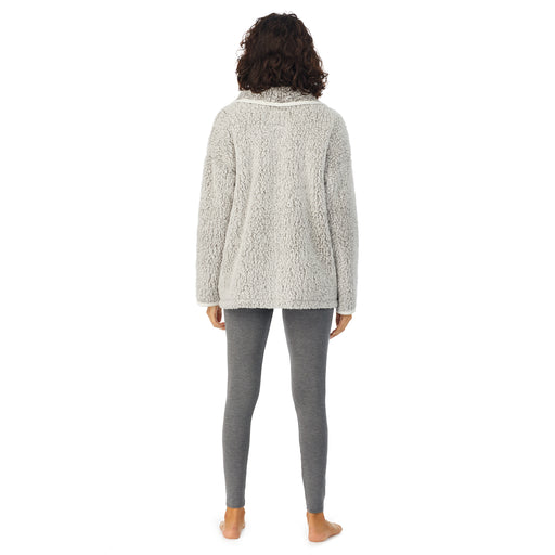 Frosted Grey; Model is wearing size S. She is 5’9”, Bust 32”, Waist 24”, Hips 34.5”.@A lady wearing grey sherpa cardi