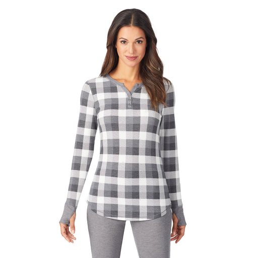 Grey Buffalo Check; 'Model is wearing size S. She is 5’9”, Bust 32”, Waist 25”, Hips 35”. @A lady wearing a grey buffalo check long sleeve split V-Neck.