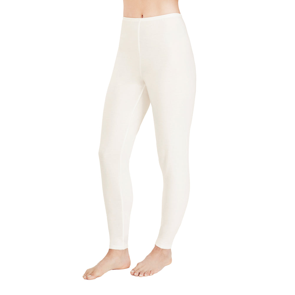 A lady wearing Softwear Legging in Ivory