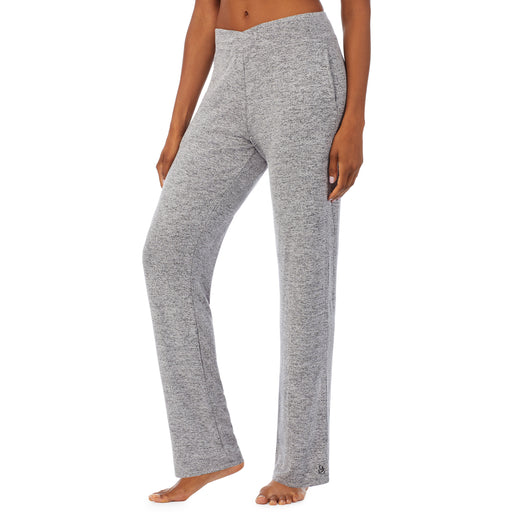 Marled Grey; Model is wearing size S. She is 5’9”, Bust 32”, Waist 25.5”, Hips 36”. @A lady wearing a marled grey lounge pant.