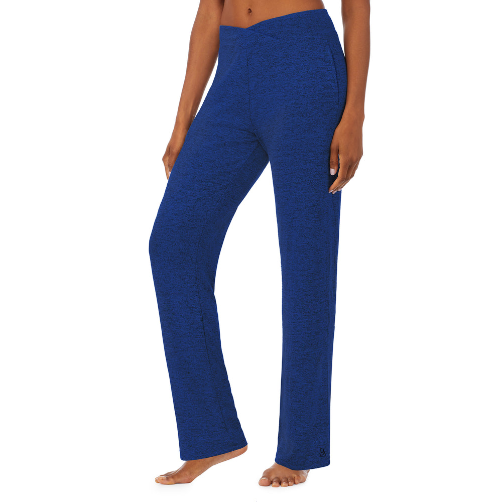 A lady wearing a marled royal blue lounge pant.