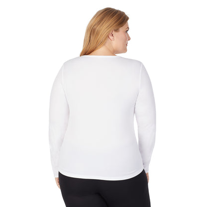 White; Model is wearing size 1X. She is 5'9", Bust 38", Waist 36", Hips 48.5".@upper body of A lady wearing white long sleeve crew top