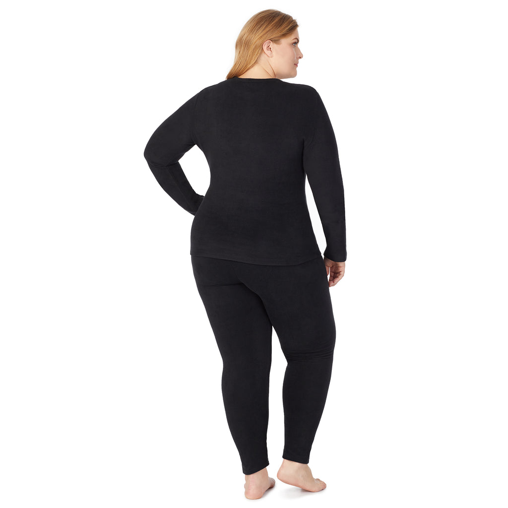 lower body of a lady wearing black legging !59% Polyester, 35% Recycled Polyester, 6% Spandex !